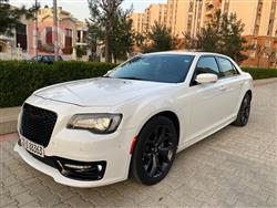 کرایسلەر 300